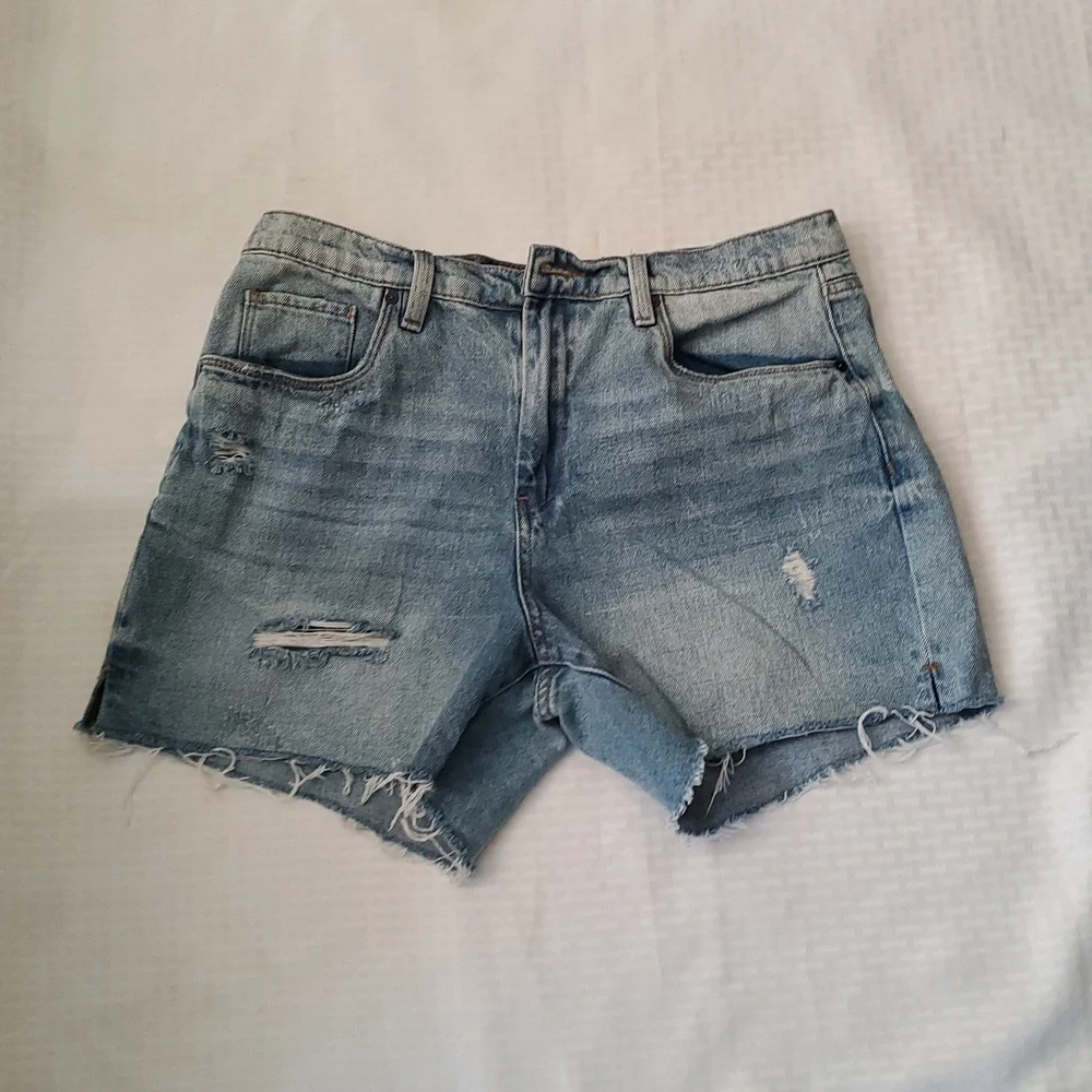 Blank NYC Bahama Mama jean short size 30 - Picture 12 of 14